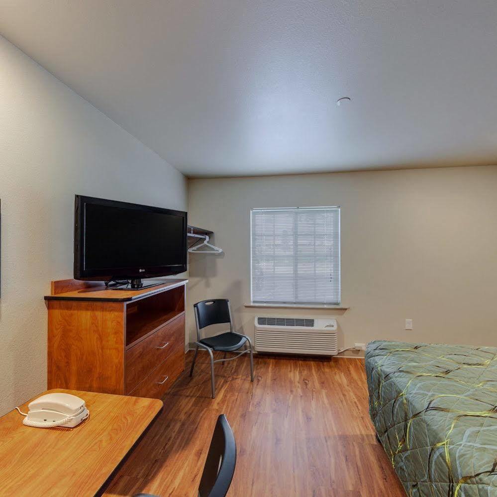 Extended Stay America Select Suites - Indianapolis - Lawrence Exterior photo